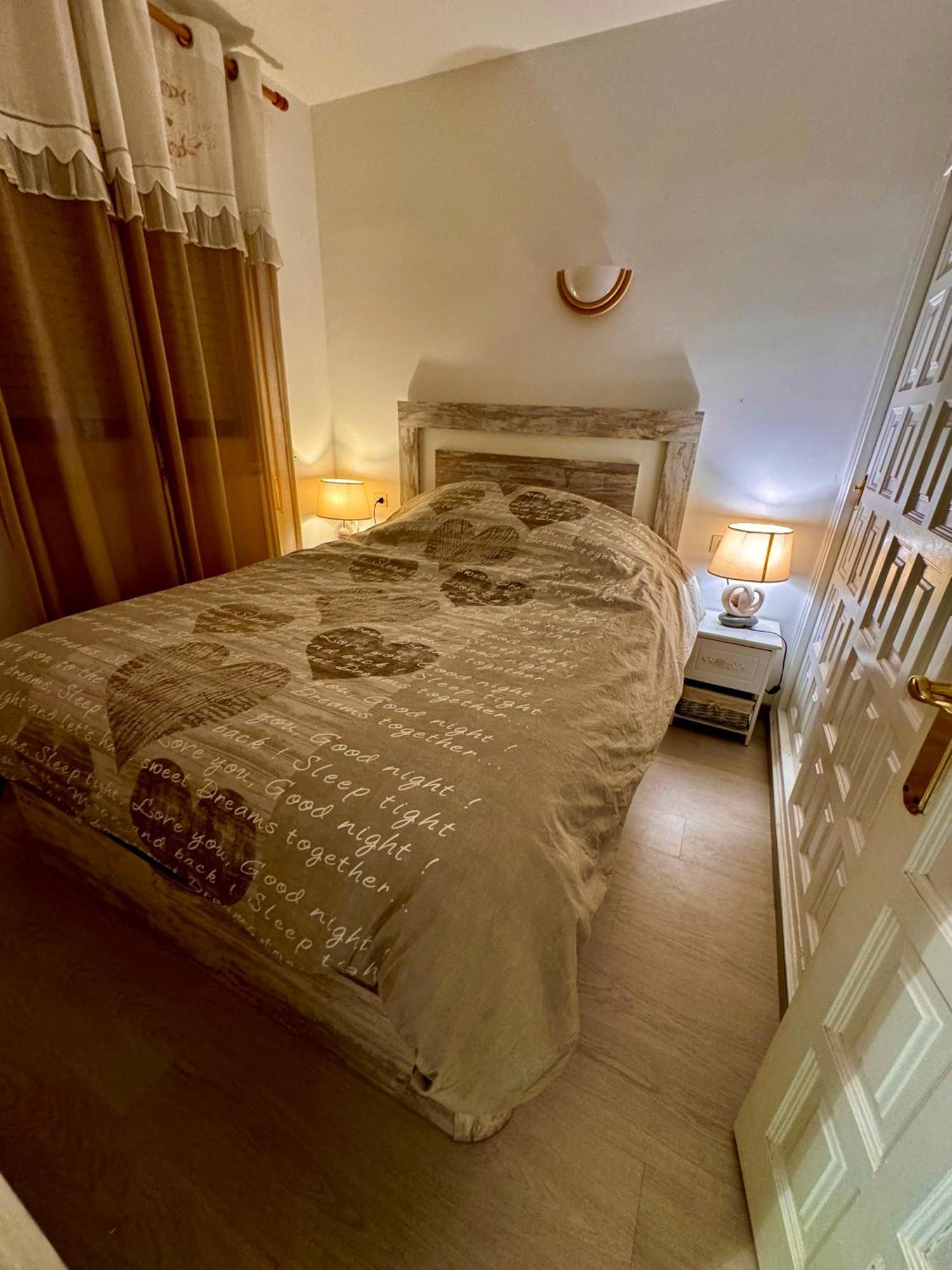 Magnifique Appartement En Front De Mer, Caneylles Roses Exterior foto